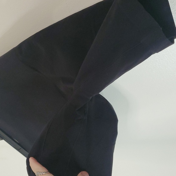 Yummie Black Shapewear 7' Shorts Tummy Control Butt Lift Size Large/Extra Large - Picture 3 of 10